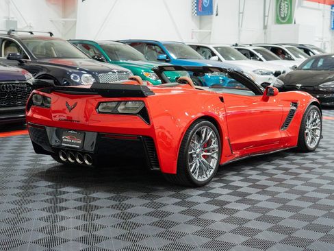 Used 2016 Chevrolet Corvette Z06 w/ 3LZ Preferred Equipment Group RWD image 8