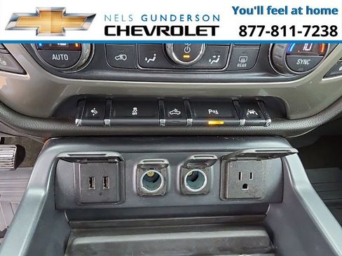 Used 2017 Chevrolet Silverado 1500 High Country image 22