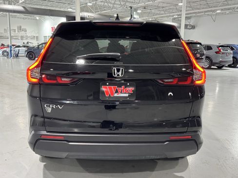 Used 2025 Honda CR-V LX image 19