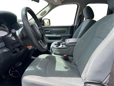 Used 2017 RAM 1500 Classic SLT image 6