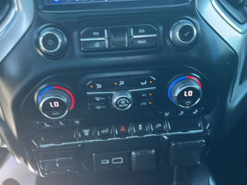 Used 2022 Chevrolet Silverado 3500 LTZ w/ LTZ Convenience Package AWD/4WD image 16