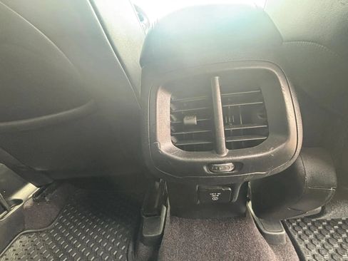 Used 2017 Jeep Cherokee Trailhawk AWD/4WD image 23