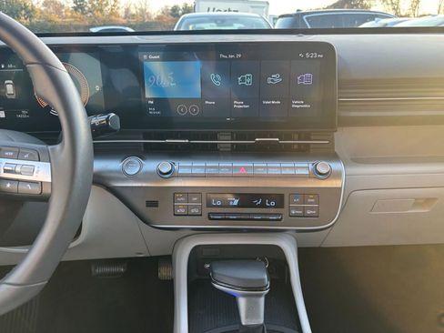 Used 2025 Hyundai Kona SEL image 17