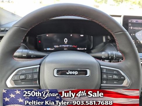 Used 2025 Jeep Compass Trailhawk w/ Trailhawk Elite Group AWD/4WD image 30