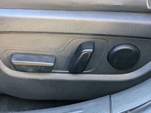 Used 2024 MAZDA CX-50 AWD 2.5 S w/ Preferred Package image 17