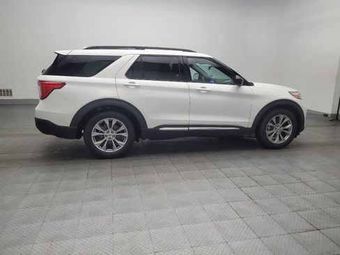 Used 2024 Ford Explorer XLT w/ Equipment Group 202A RWD image 10
