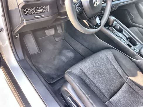 Used 2023 Honda Accord EX image 3