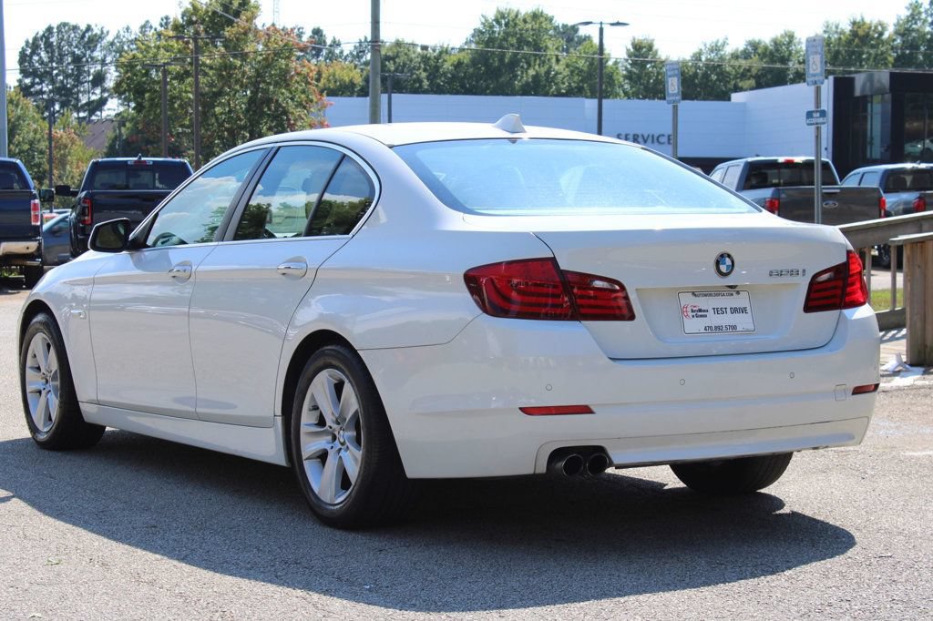 Used 2011 BMW 528i Sedan RWD image 6