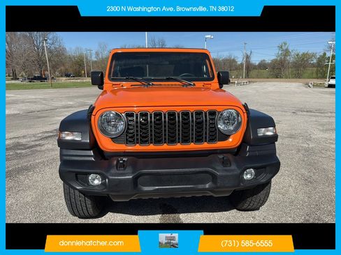 Used 2025 Jeep Wrangler Sport AWD/4WD image 8