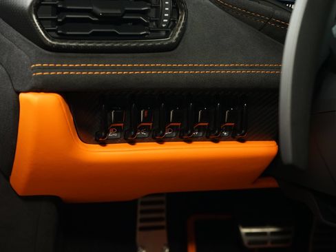 Used 2023 Lamborghini Huracan Tecnica RWD image 25