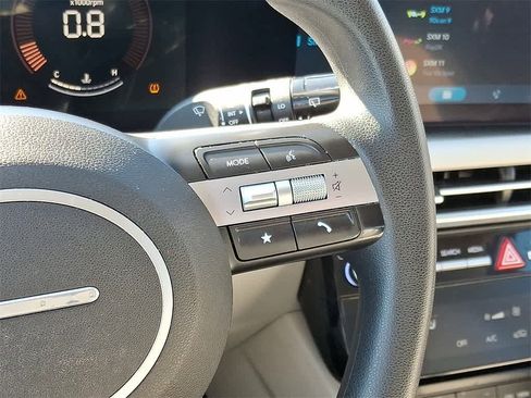 Used 2025 Hyundai Tucson SEL image 21