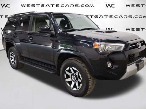Used 2024 Toyota 4Runner TRD Off-Road image 2