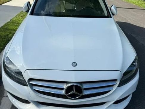 Used 2016 Mercedes-Benz C 300 4MATIC Sedan image 3