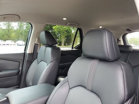 Certified 2025 Honda Pilot EX-L image 16