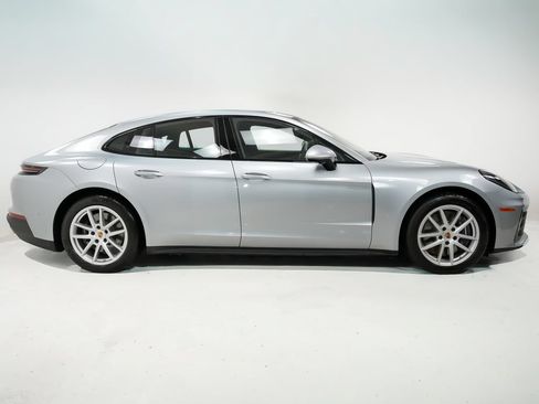 Used 2025 Porsche Panamera 4 E-Hybrid AWD/4WD image 10