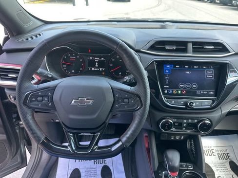 Used 2023 Chevrolet TrailBlazer RS w/ Convenience Package AWD/4WD image 17