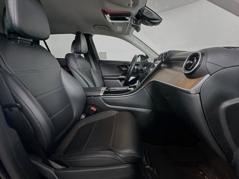 Used 2023 Mercedes-Benz GLC 300 image 8