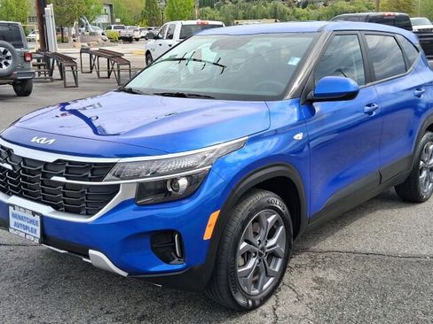 Used 2024 Kia Seltos LX AWD/4WD image 3