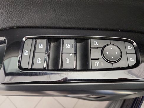 Used 2023 Nissan Pathfinder SL w/ SL Premium Package image 9