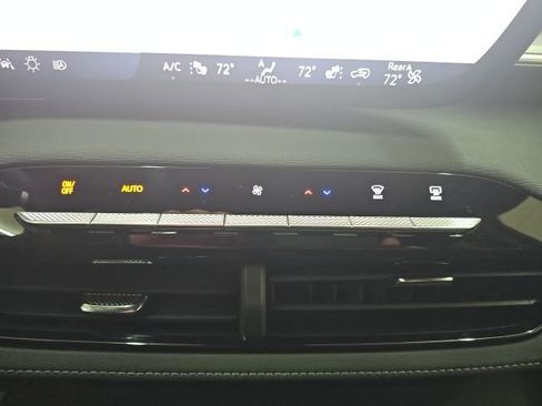 Used 2025 Buick Enclave Preferred image 26