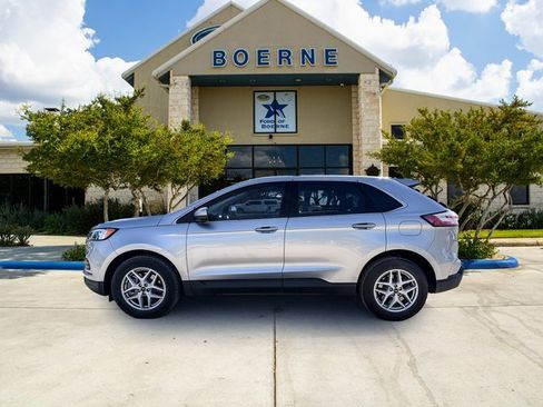 Used 2023 Ford Edge SEL w/ Convenience Package image 2