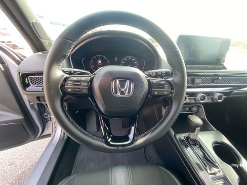 Used 2025 Honda Civic Sport image 28