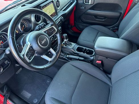 Used 2023 Jeep Wrangler Sahara w/ Cold Weather Group image 9