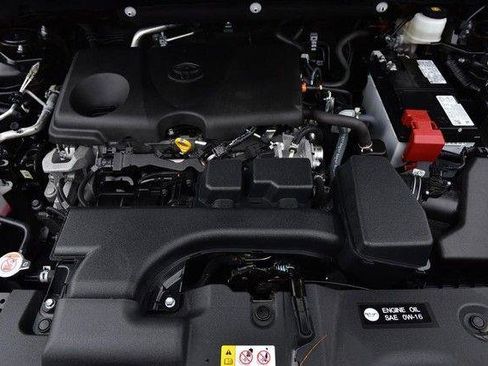 Used 2025 Toyota RAV4 XLE image 25