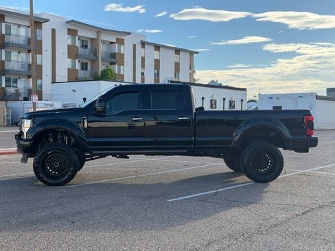 Used 2021 Ford F350 Platinum w/ FX4 Off-Road Package AWD/4WD image 10