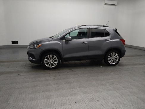 Used 2020 Chevrolet Trax Premier AWD/4WD image 2