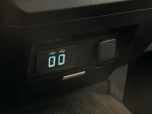 Used 2018 Ford F250 XLT w/ XLT Premium Package AWD/4WD image 38