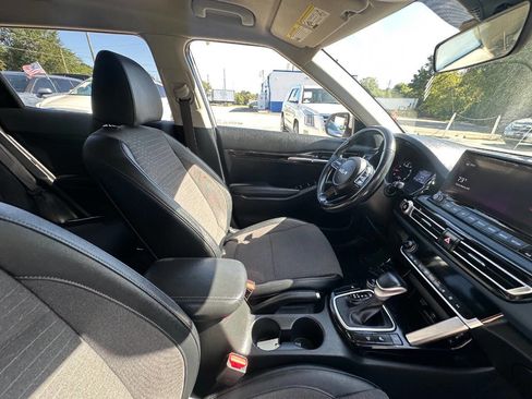 Used 2022 Kia Seltos Nightfall Edition image 19