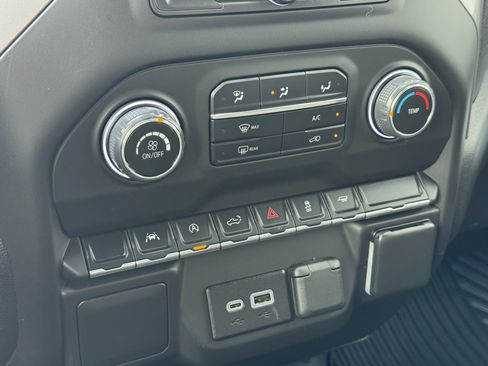 Certified 2023 Chevrolet Silverado 1500 Custom RWD image 29