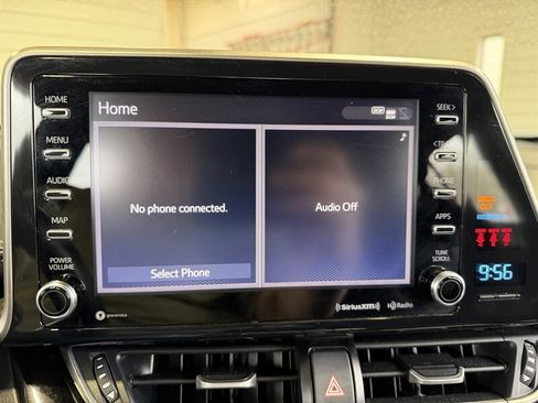 Used 2019 Toyota C-HR XLE image 18