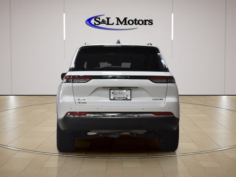 Used 2023 Jeep Grand Cherokee Limited AWD/4WD image 7