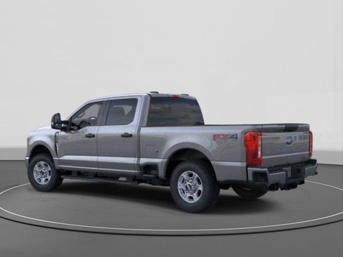 New 2026 Ford F250 XLT w/ FX4 Off-Road Package AWD/4WD image 4