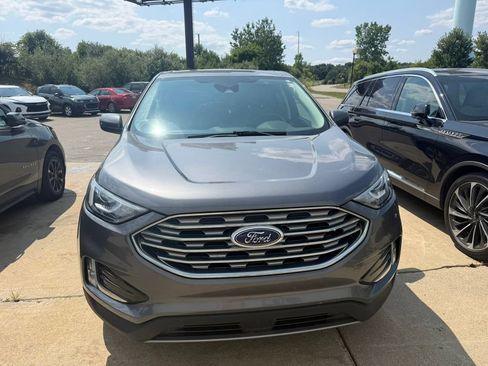 Certified 2021 Ford Edge SEL w/ Convenience Package AWD/4WD image 2