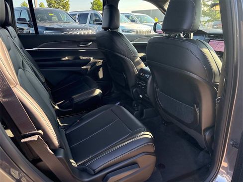 New 2025 Jeep Grand Cherokee L Limited w/ Black Appearance Package image 16