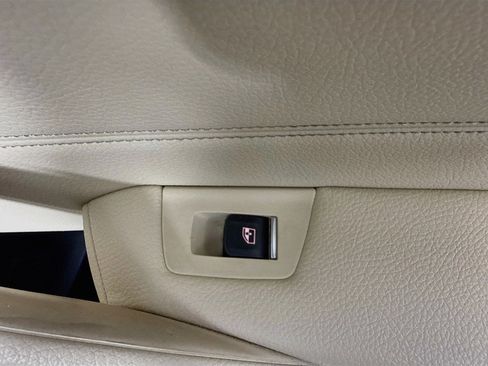 Used 2018 BMW 530i w/ Premium Package RWD image 31