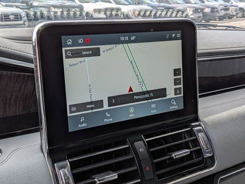 Used 2020 Lincoln Navigator Reserve w/ Luxury Package image 24