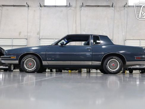 Used 1987 Pontiac Grand Prix LE image 13