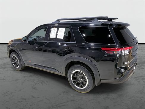 Used 2023 Nissan Pathfinder Rock Creek image 2