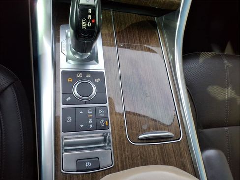 Used 2016 Land Rover Range Rover Sport HSE image 25