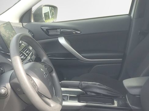 Used 2024 Mitsubishi Eclipse Cross LE AWD/4WD image 12