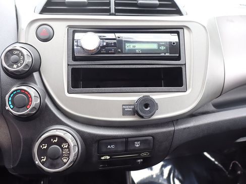 Used 2011 Honda Fit Sport image 21
