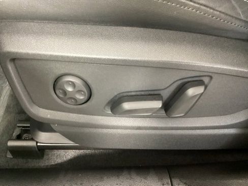 Certified 2025 Audi Q5 2.0T Premium image 15