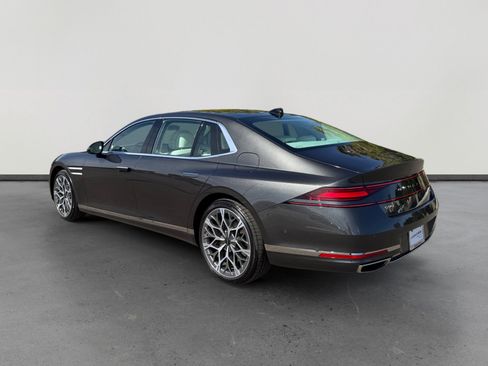 Used 2024 Genesis G90 3.5T image 3