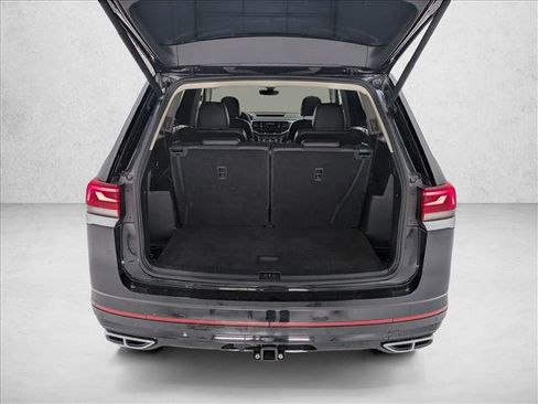 Used 2022 Volkswagen Atlas SEL R-Line AWD/4WD image 6
