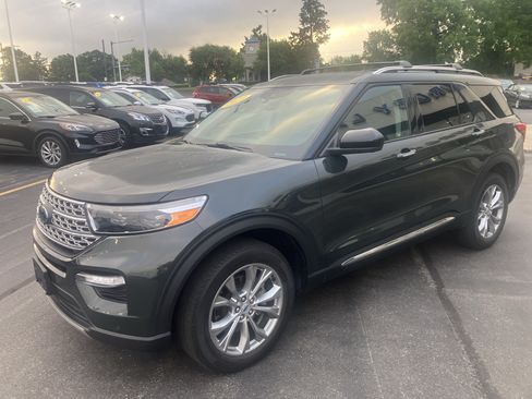 Used 2023 Ford Explorer Limited w/ Class IV Trailer Tow Package AWD/4WD image 3