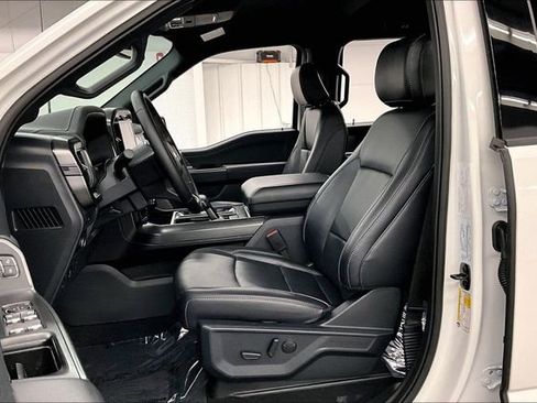 Used 2025 Ford F150 Lariat AWD/4WD image 23